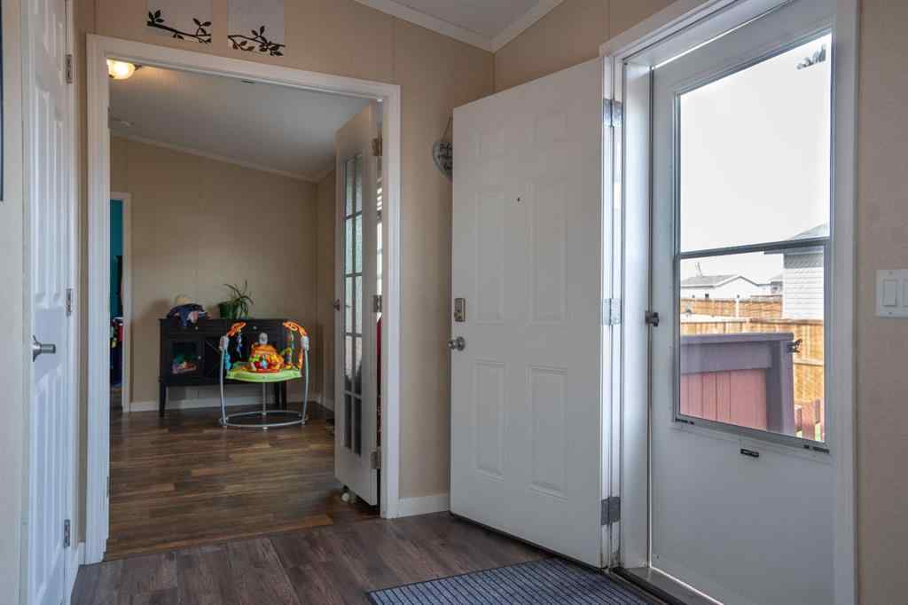 MLS® A2251146 - 5219 44th Street  in NONE Clive, Residential