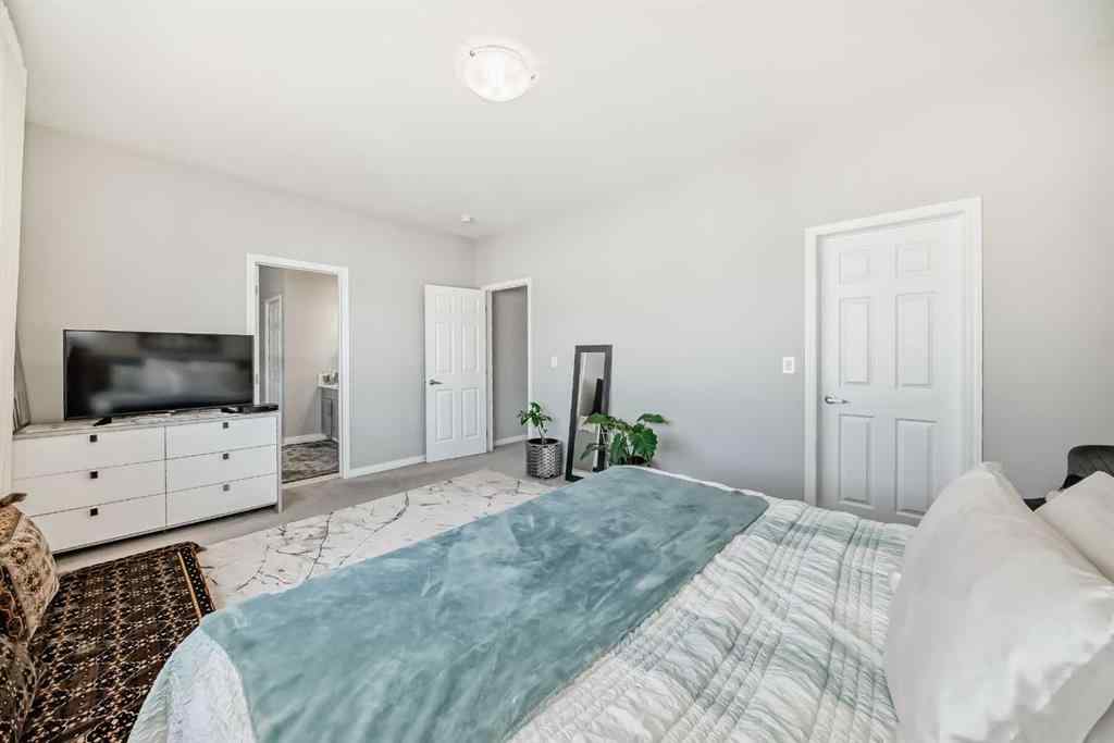 MLS® A2251149 - 636 Osborne Drive SW in South Windsong Airdrie, Residential