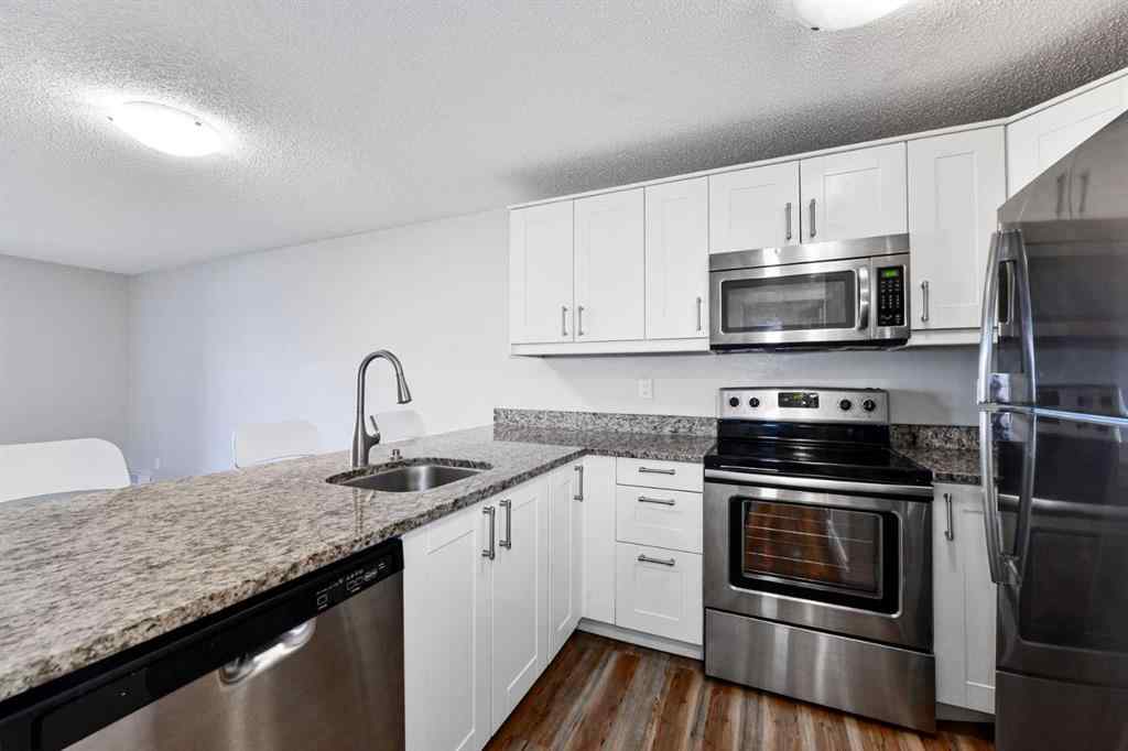 MLS® A2251150 - Unit #203 1915 26 Street SW in Killarney/Glengarry Calgary, Residential