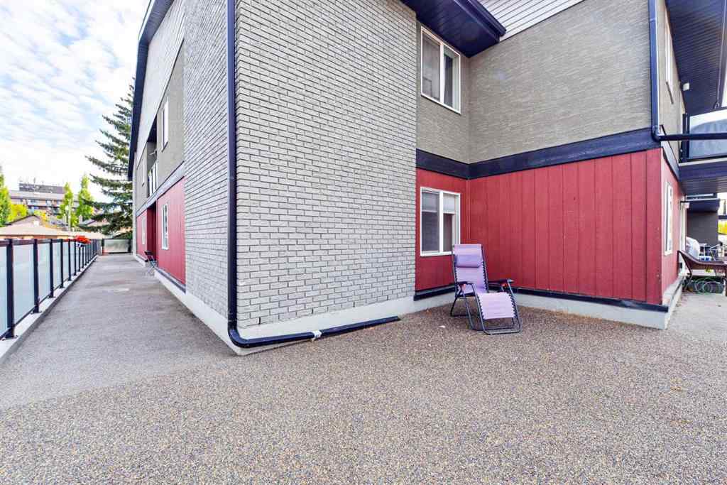 MLS® A2251150 - Unit #203 1915 26 Street SW in Killarney/Glengarry Calgary, Residential