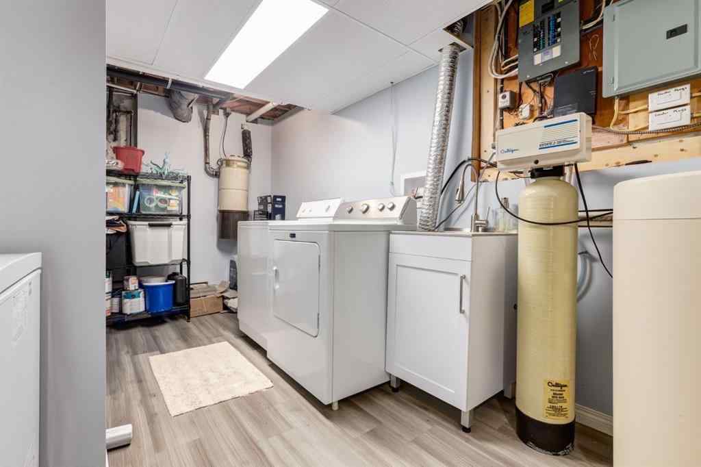 MLS® A2251153 - 4107 Doverview Drive SE in Dover Calgary, Residential