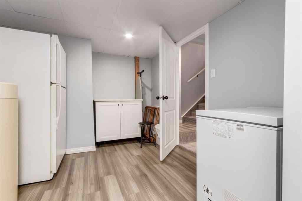 MLS® A2251153 - 4107 Doverview Drive SE in Dover Calgary, Residential