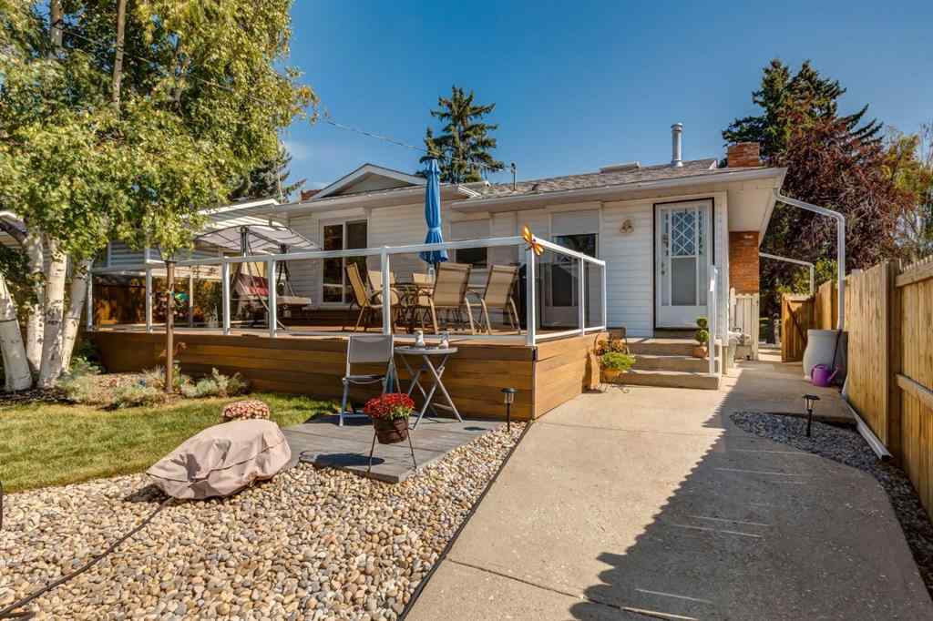 MLS® A2251153 - 4107 Doverview Drive SE in Dover Calgary, Residential