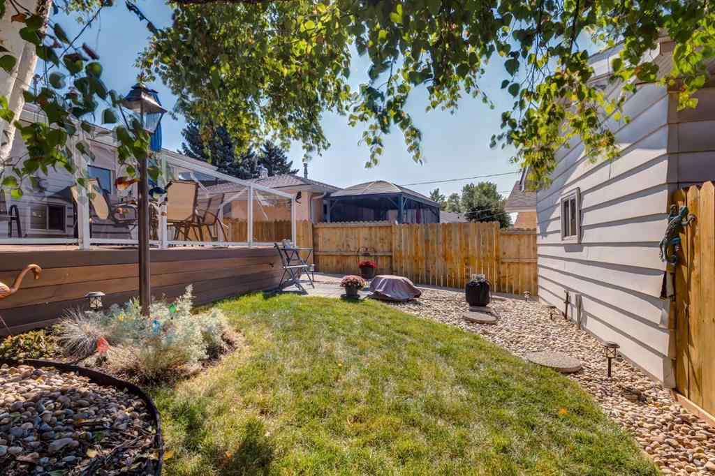 MLS® A2251153 - 4107 Doverview Drive SE in Dover Calgary, Residential
