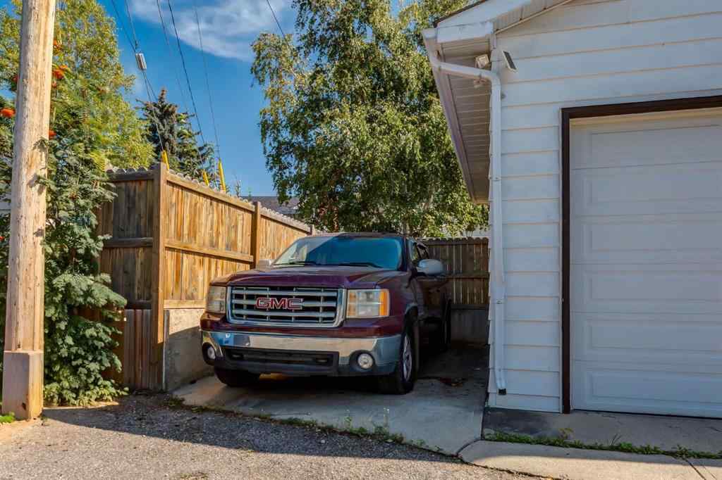 MLS® A2251153 - 4107 Doverview Drive SE in Dover Calgary, Residential
