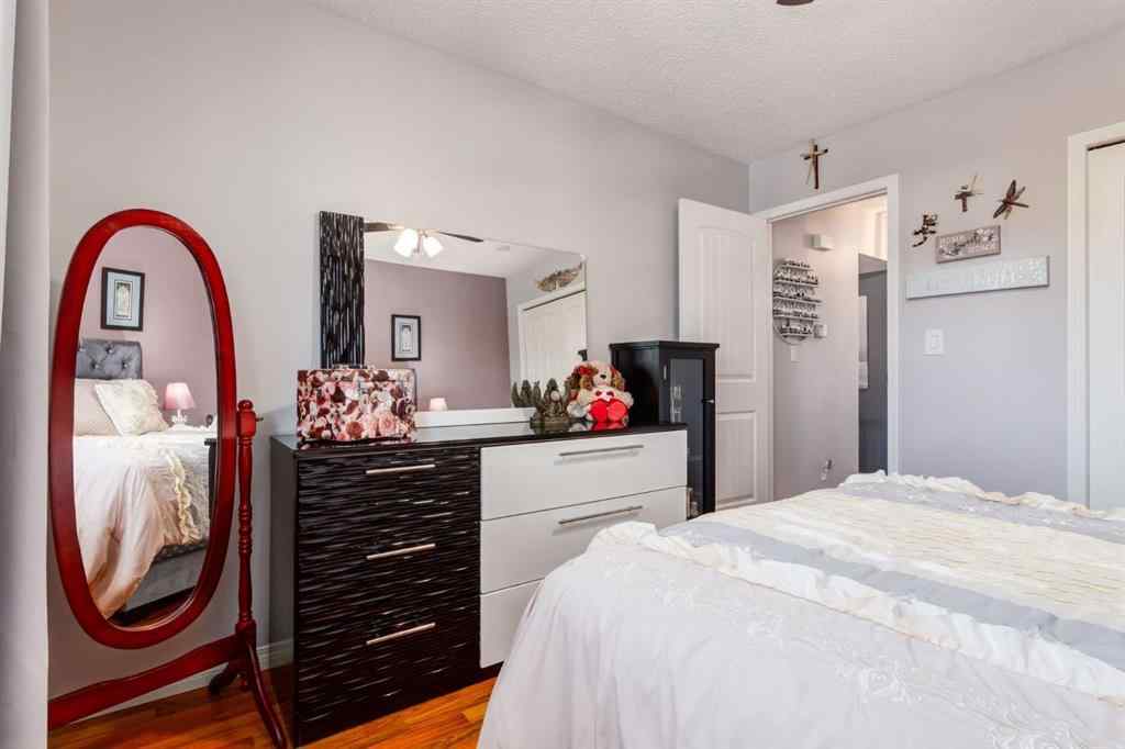 MLS® A2251153 - 4107 Doverview Drive SE in Dover Calgary, Residential