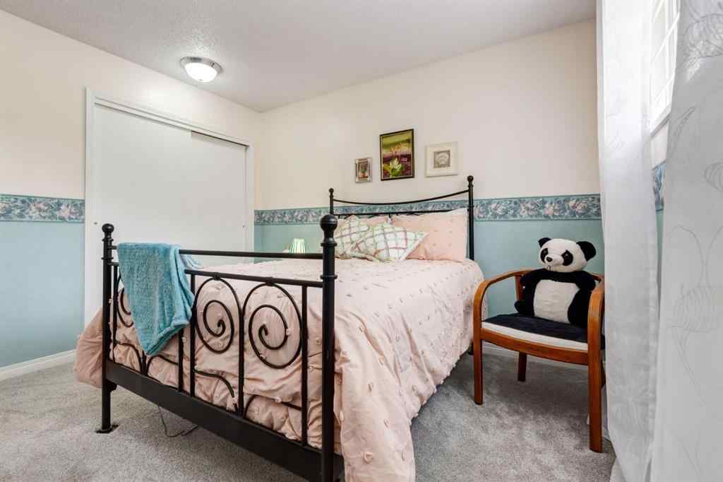 MLS® A2251153 - 4107 Doverview Drive SE in Dover Calgary, Residential
