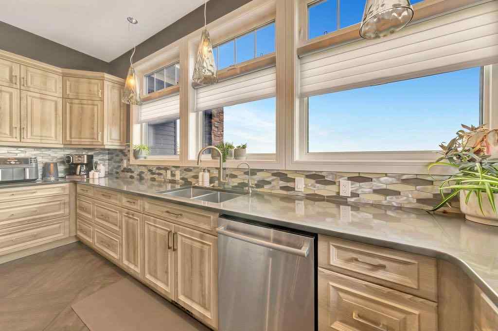 MLS® A2251154 - 6308 20A Street Close  in Lakeside Lloydminster, Residential