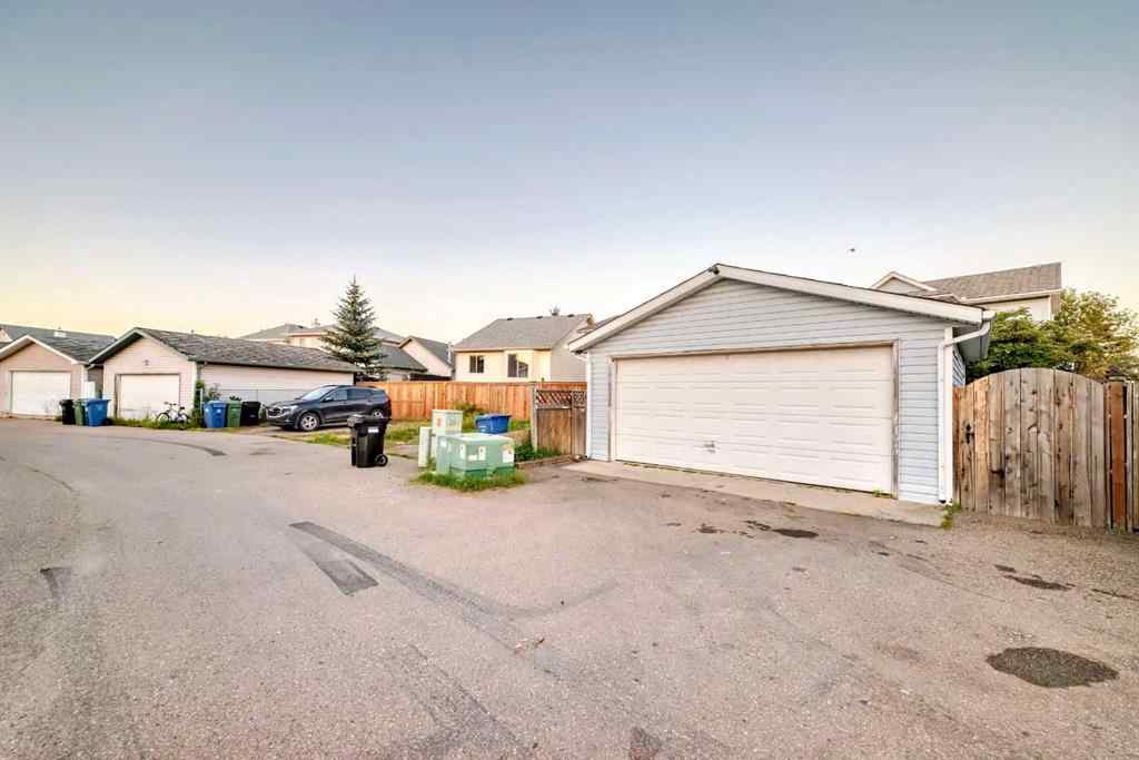 MLS® A2251155 - 7126 Laguna Way NE in Monterey Park Calgary, Residential