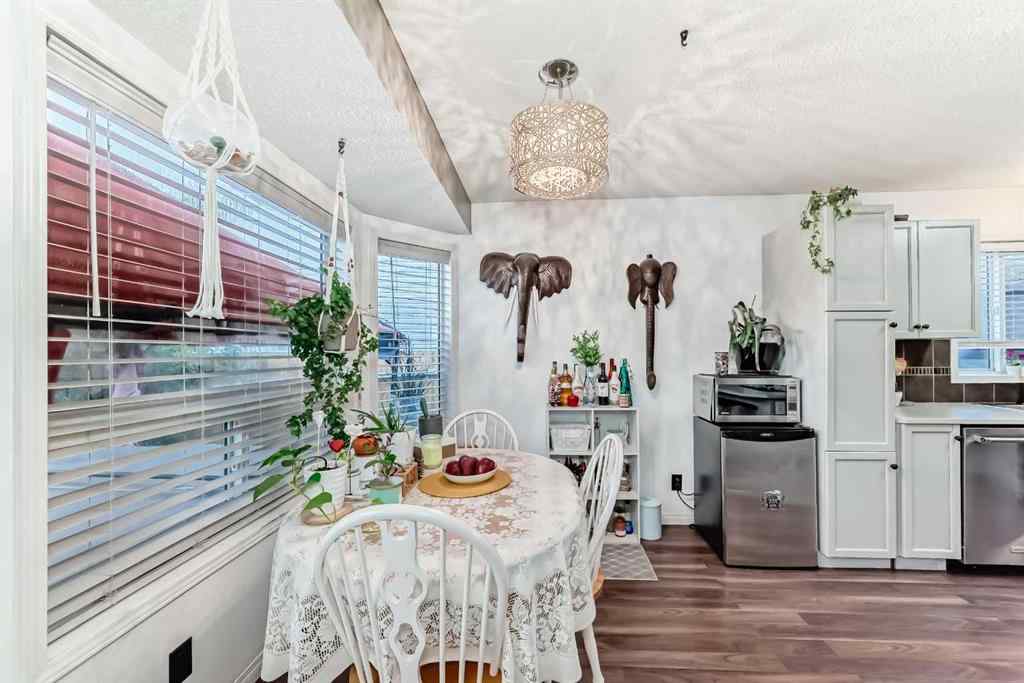 MLS® A2251155 - 7126 Laguna Way NE in Monterey Park Calgary, Residential