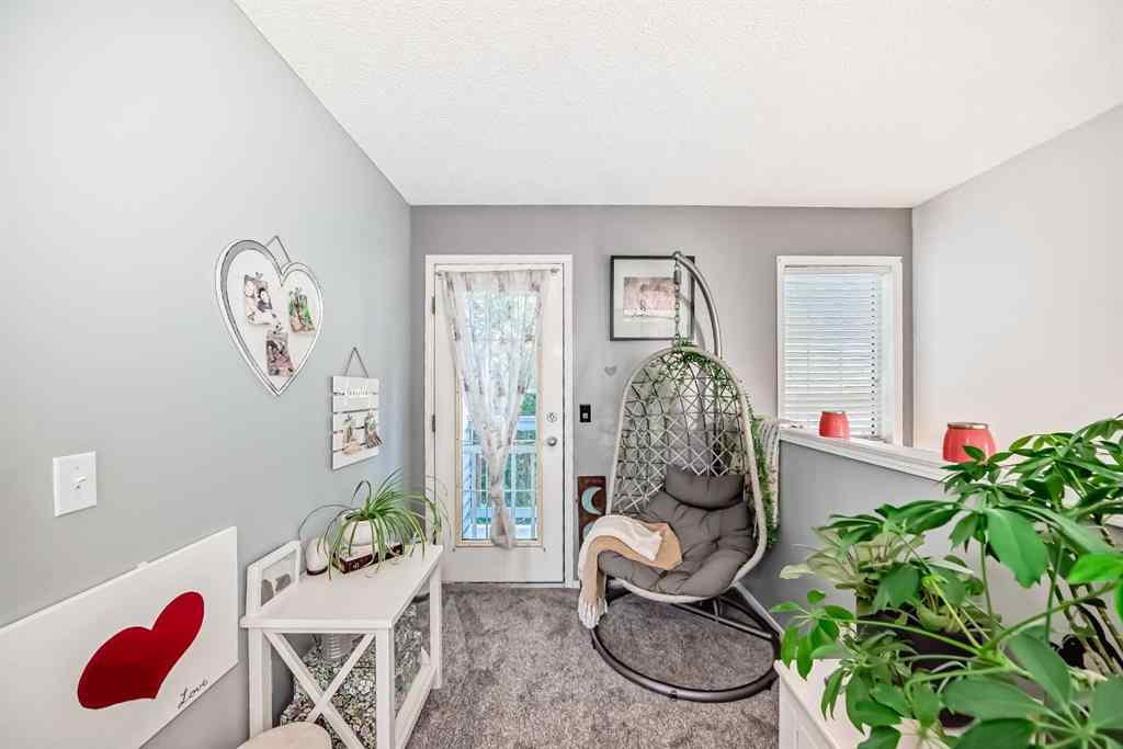 MLS® A2251155 - 7126 Laguna Way NE in Monterey Park Calgary, Residential