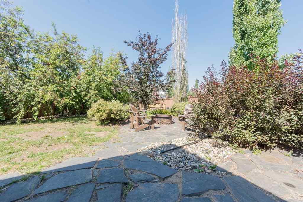 MLS® A2251157 - 10214 72 Avenue  in Mission Heights Grande Prairie, Residential