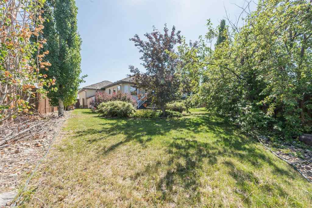 MLS® A2251157 - 10214 72 Avenue  in Mission Heights Grande Prairie, Residential