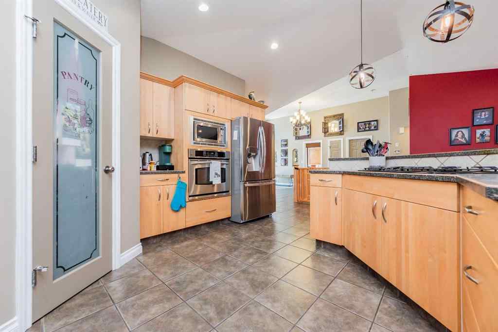 MLS® A2251157 - 10214 72 Avenue  in Mission Heights Grande Prairie, Residential