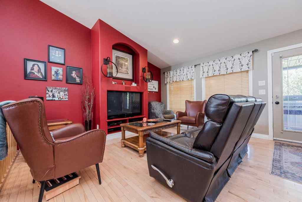 MLS® A2251157 - 10214 72 Avenue  in Mission Heights Grande Prairie, Residential