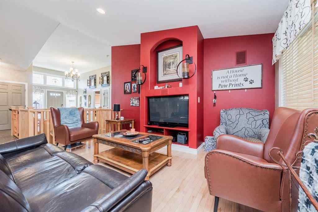 MLS® A2251157 - 10214 72 Avenue  in Mission Heights Grande Prairie, Residential