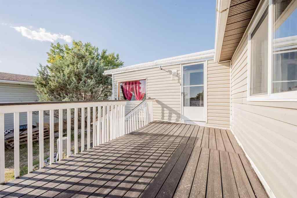 MLS® A2251158 - 9710 120 Avenue  in Crystal Ridge Grande Prairie, Residential