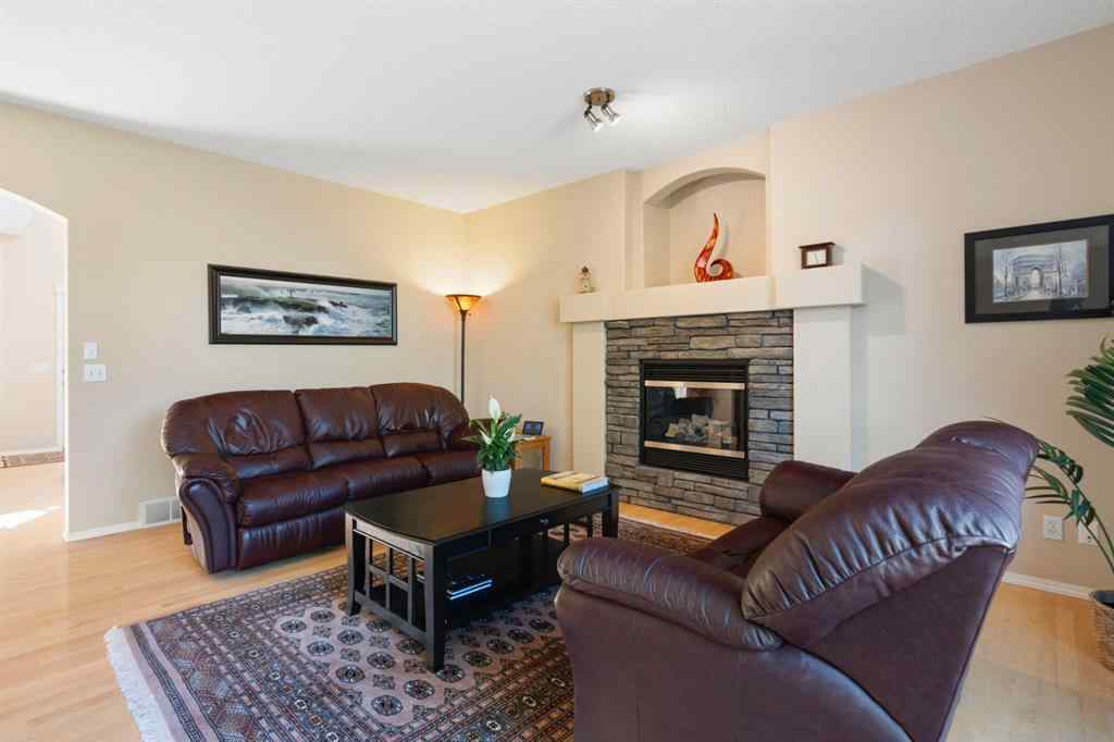 MLS® A2251162 - 35 Valley Stream Manor NW in Valley Ridge Calgary, Residential