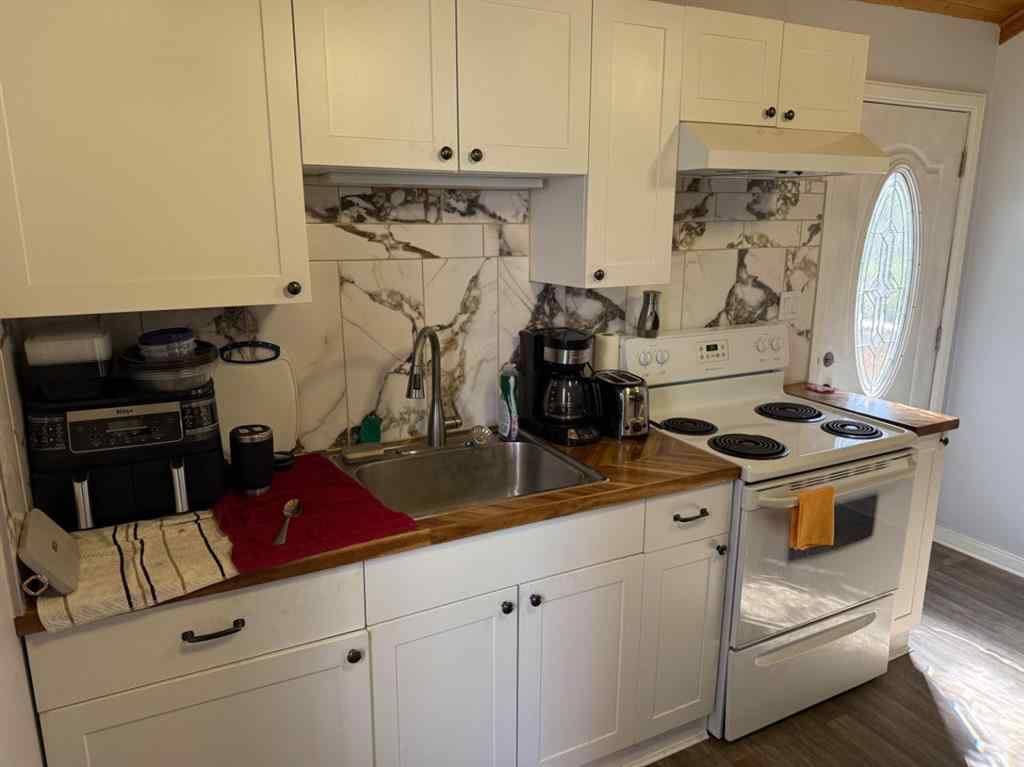 MLS® A2251165 - 6119 50 A Avenue  in Rosedale Stettler, Residential