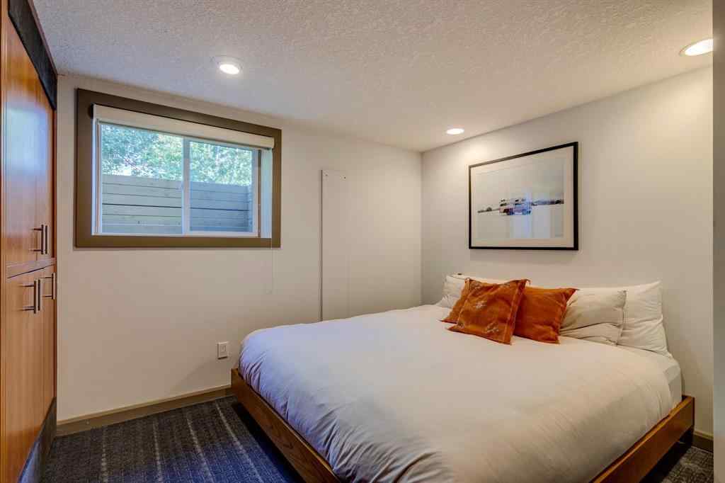 MLS® A2251170 - 1432 Chardie Place SW in Chinook Park Calgary, Residential