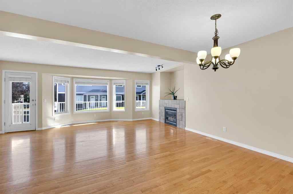 MLS® A2251171 - 362 Regal Park NE in Renfrew Calgary, Residential