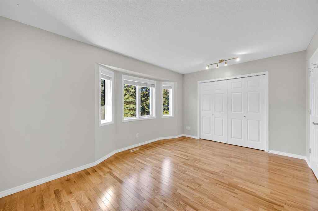 MLS® A2251171 - 362 Regal Park NE in Renfrew Calgary, Residential