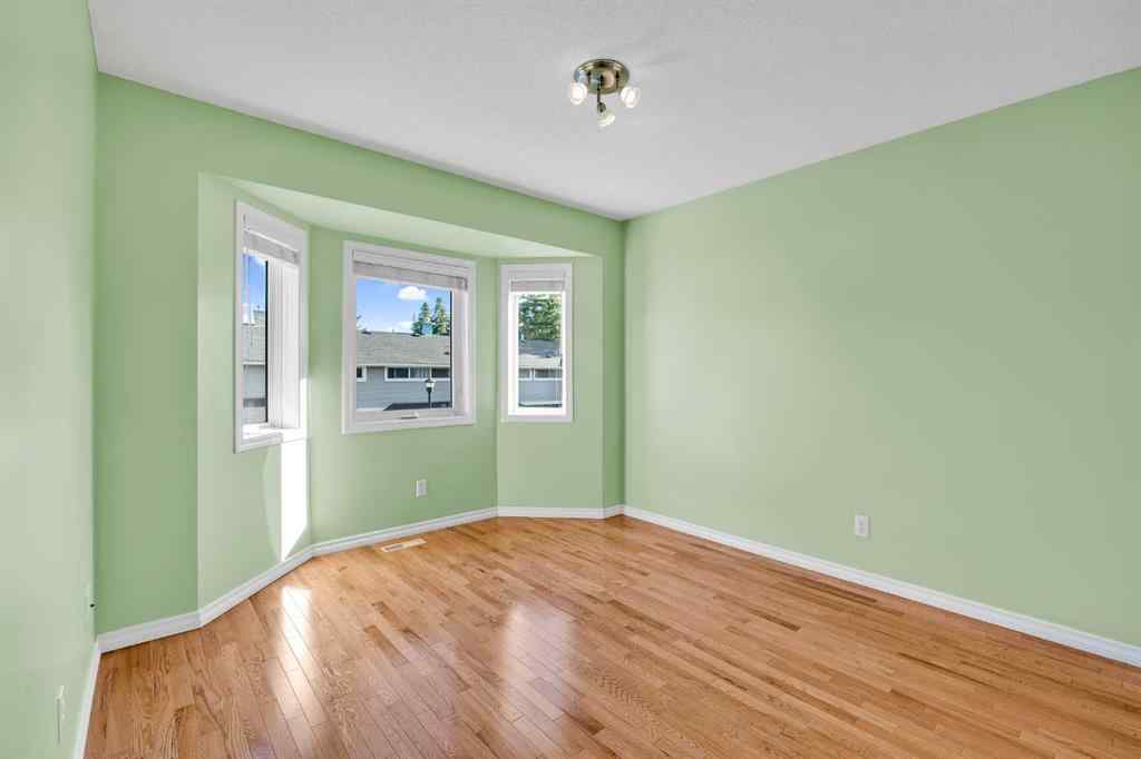 MLS® A2251171 - 362 Regal Park NE in Renfrew Calgary, Residential