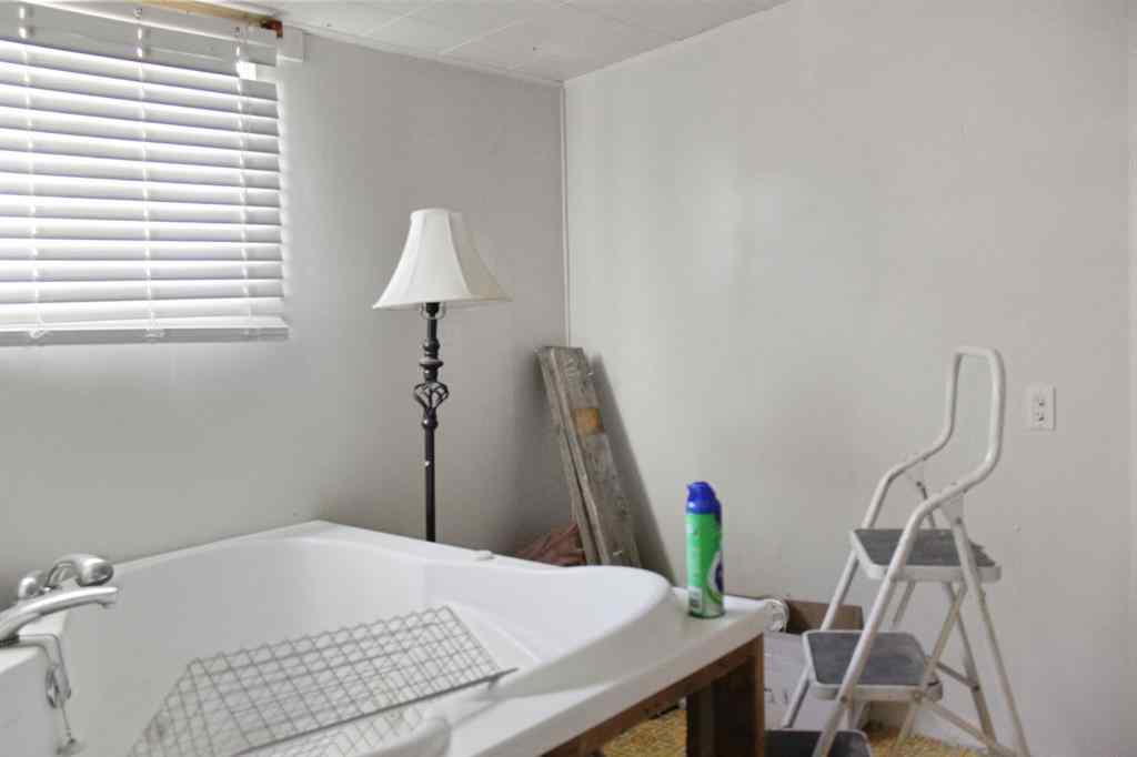 MLS® A2251172 - 4801 51 Street  in Sedgewick Sedgewick, Residential