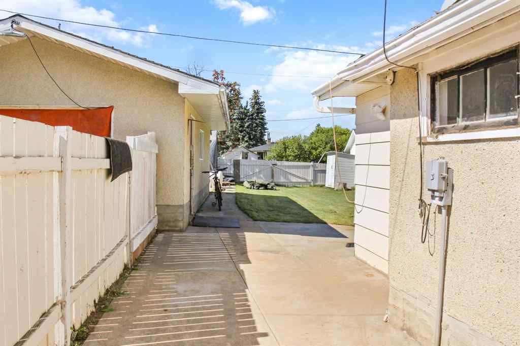 MLS® A2251172 - 4801 51 Street  in Sedgewick Sedgewick, Residential