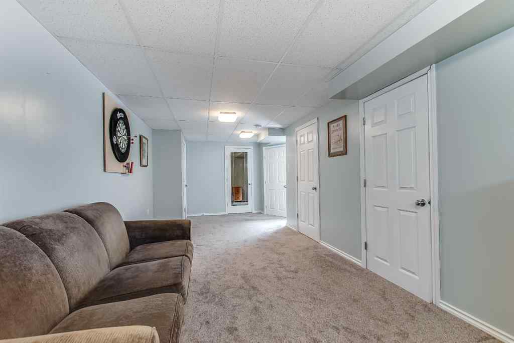 MLS® A2251175 - 527 5 Street SE in NONE Redcliff, Residential