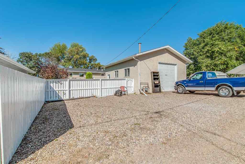 MLS® A2251175 - 527 5 Street SE in NONE Redcliff, Residential