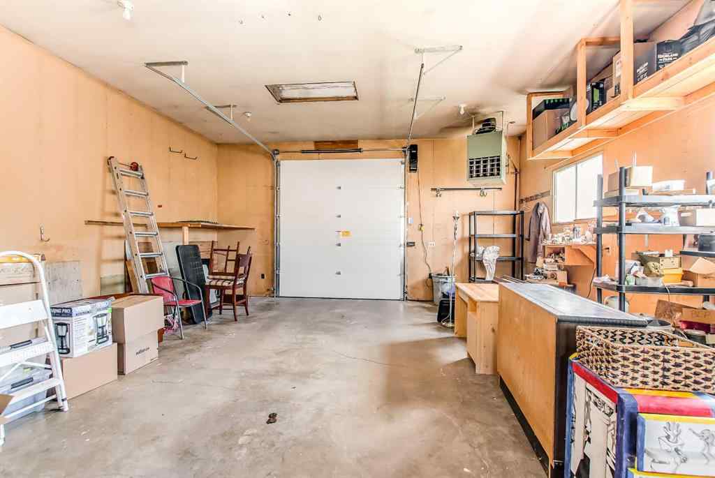 MLS® A2251175 - 527 5 Street SE in NONE Redcliff, Residential
