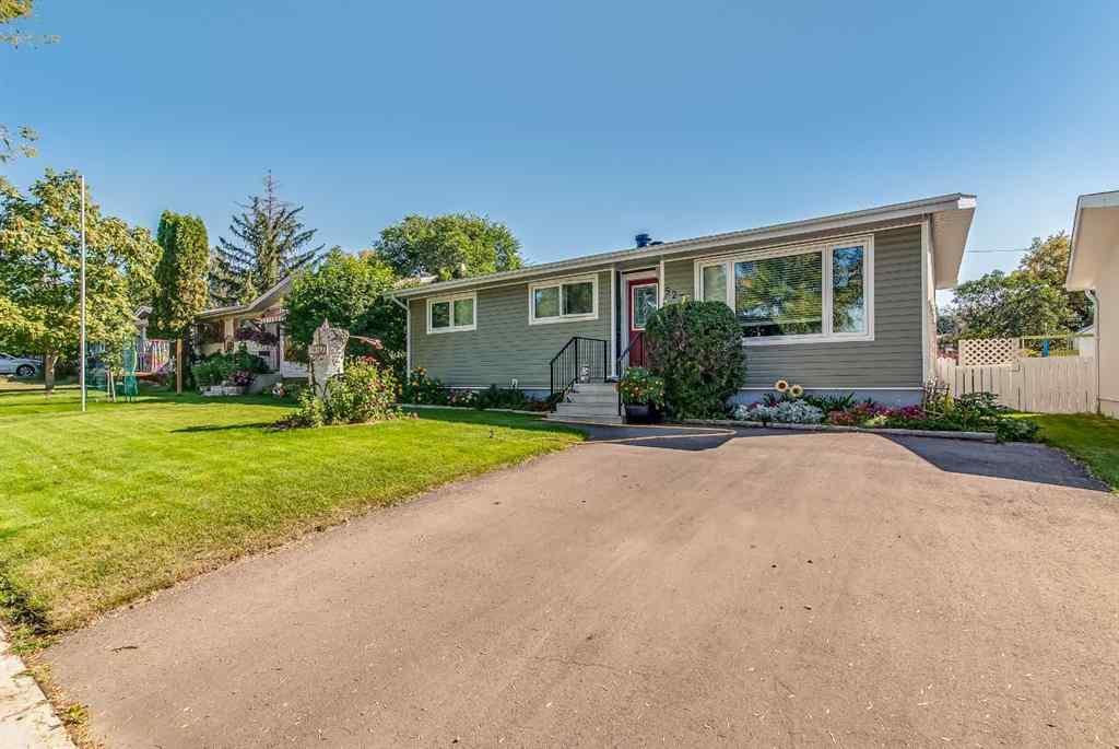 MLS® A2251175 - 527 5 Street SE in NONE Redcliff, Residential