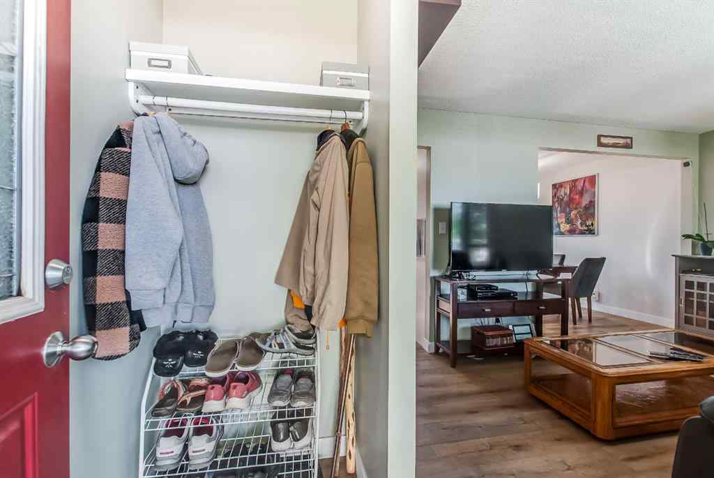 MLS® A2251175 - 527 5 Street SE in NONE Redcliff, Residential