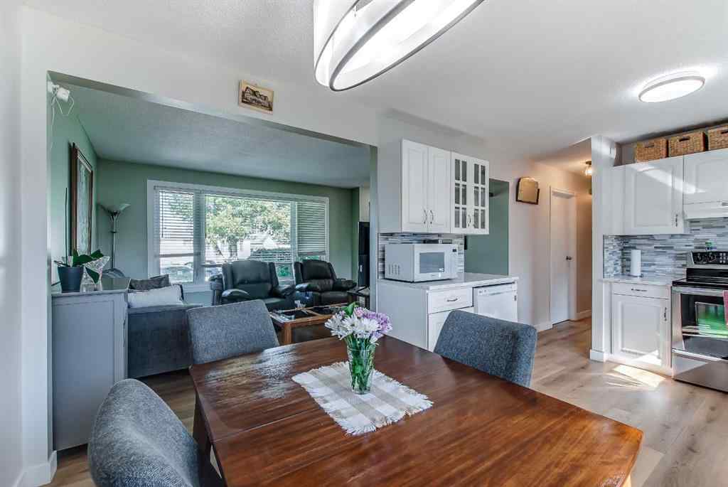 MLS® A2251175 - 527 5 Street SE in NONE Redcliff, Residential