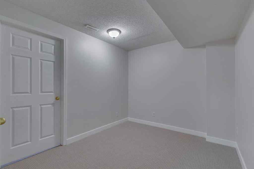 MLS® A2251177 - 54 Somerset Way SW in Somerset Calgary, Residential