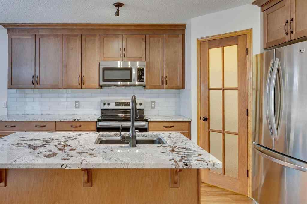 MLS® A2251177 - 54 Somerset Way SW in Somerset Calgary, Residential