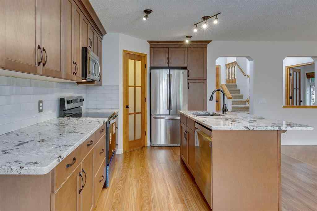 MLS® A2251177 - 54 Somerset Way SW in Somerset Calgary, Residential