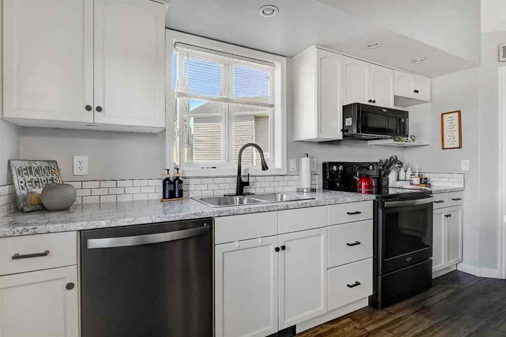 MLS® A2251179 - 10754 75 Avenue  in Mission Heights Grande Prairie, Residential