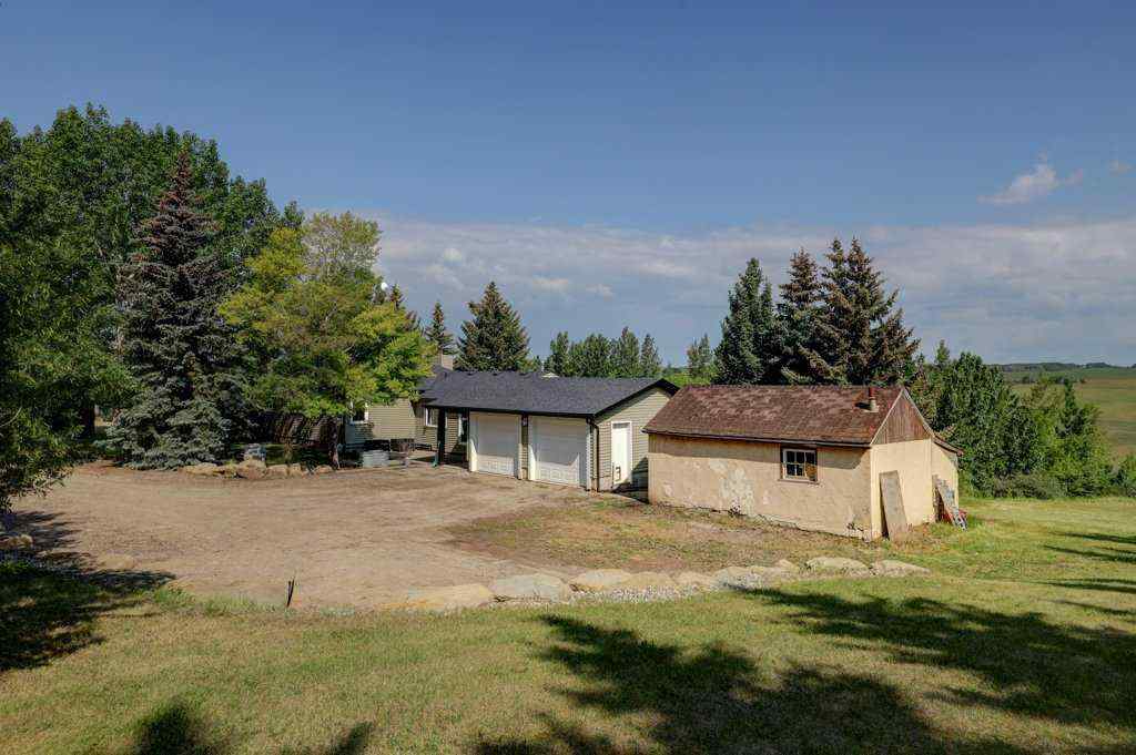 MLS® A2251187 - 23140 Township Road 272   in NONE Rural Rocky View County, Residential
