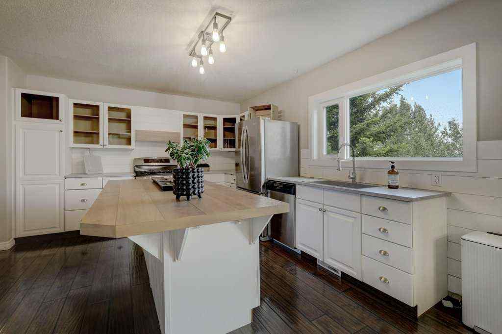MLS® A2251187 - 23140 Township Road 272   in NONE Rural Rocky View County, Residential