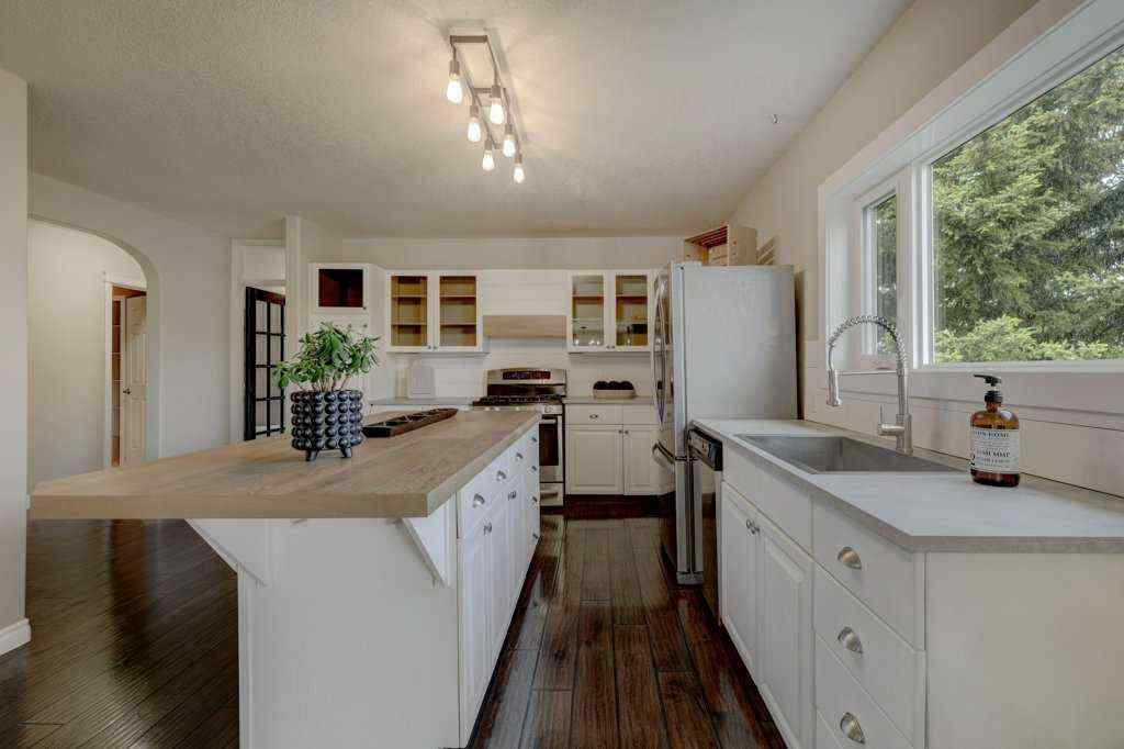 MLS® A2251187 - 23140 Township Road 272   in NONE Rural Rocky View County, Residential