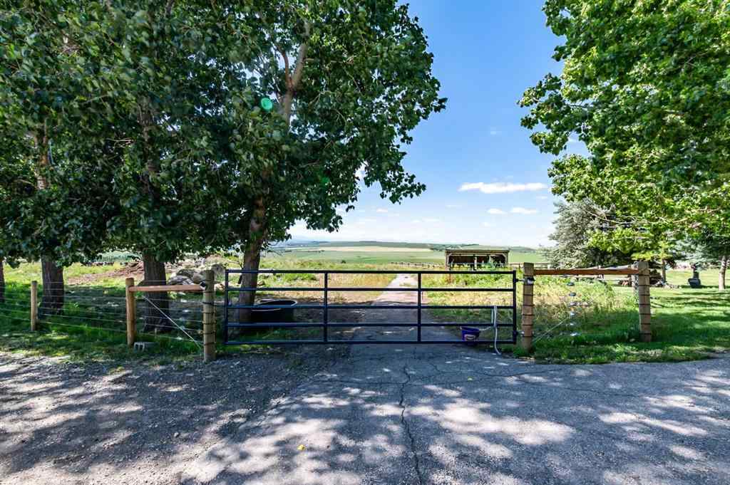 MLS® A2251193 - 418066 48 Street W in NONE Rural Foothills County, Agri-Business