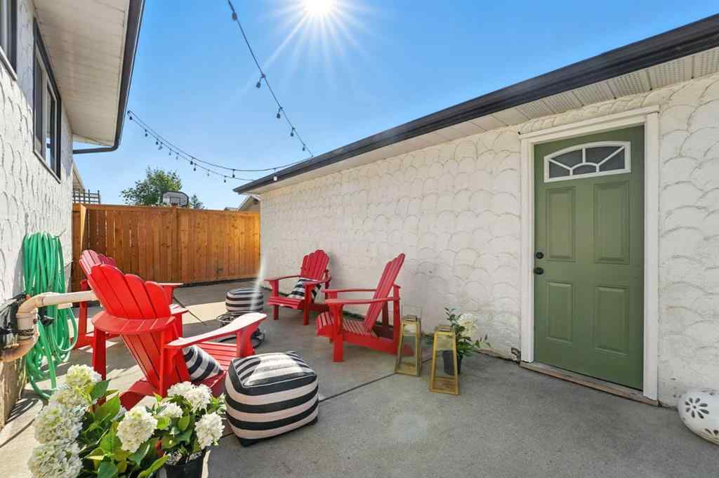 MLS® A2251194 - 207 Pinecrest Crescent NE in Pineridge Calgary, Residential