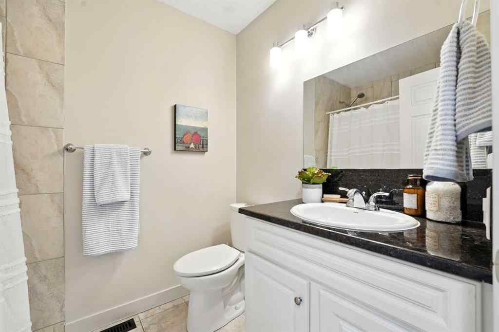MLS® A2251194 - 207 Pinecrest Crescent NE in Pineridge Calgary, Residential