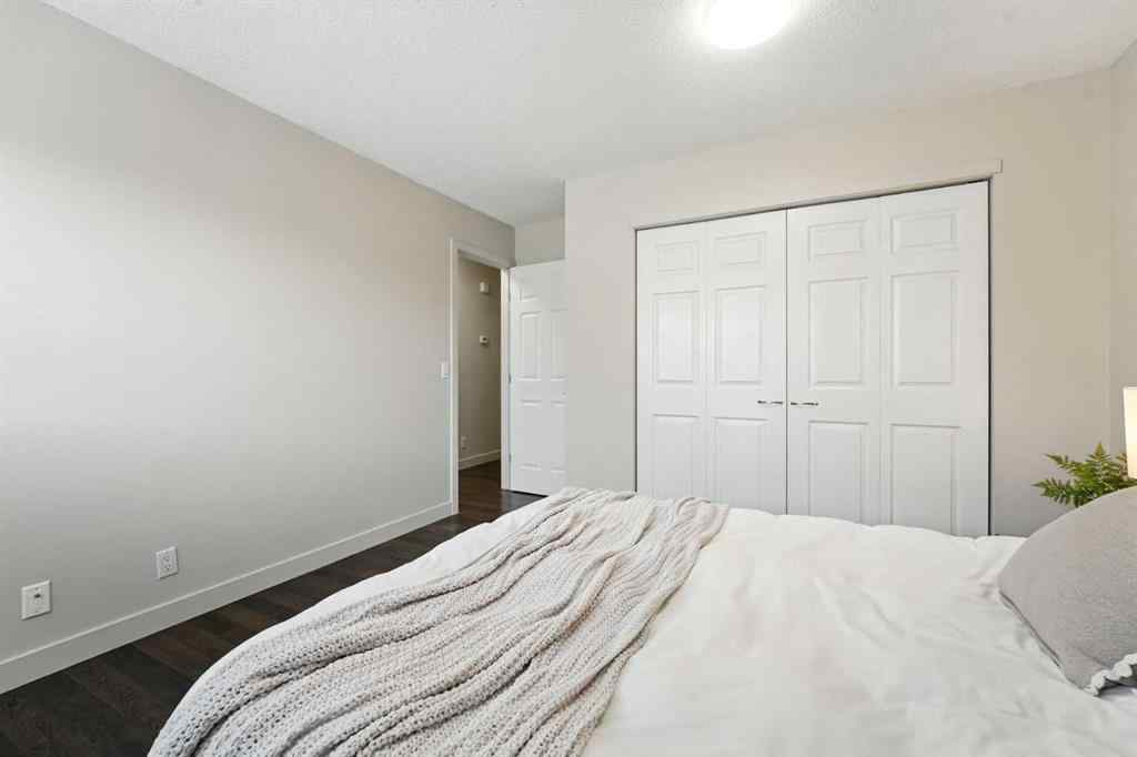 MLS® A2251194 - 207 Pinecrest Crescent NE in Pineridge Calgary, Residential