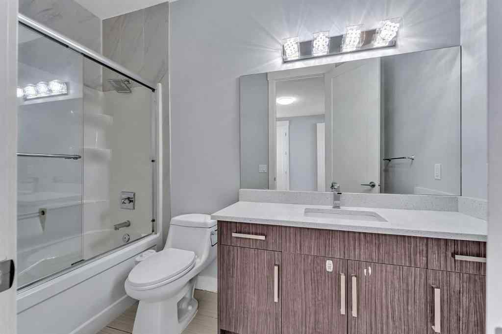 MLS® A2251198 - 197 Kinniburgh Circle  in Kinniburgh North Chestermere, Residential