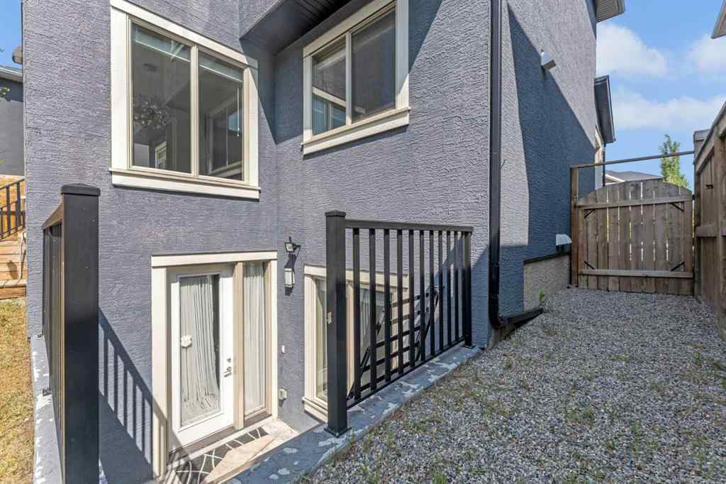 MLS® A2251198 - 197 Kinniburgh Circle  in Kinniburgh North Chestermere, Residential