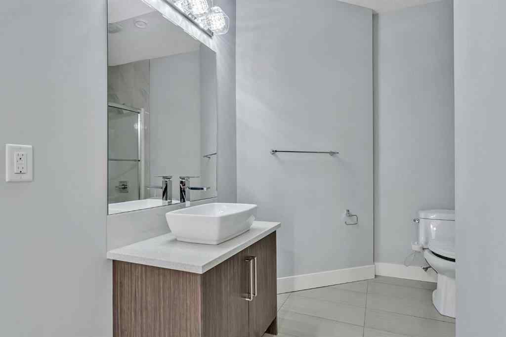 MLS® A2251198 - 197 Kinniburgh Circle  in Kinniburgh North Chestermere, Residential