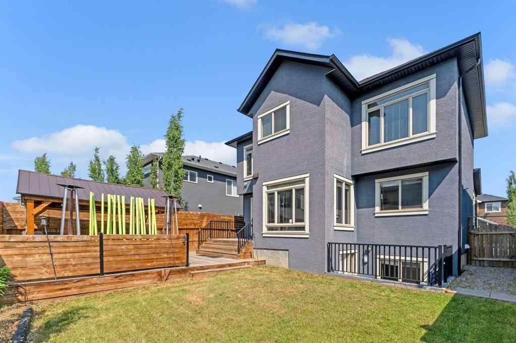 MLS® A2251198 - 197 Kinniburgh Circle  in Kinniburgh North Chestermere, Residential